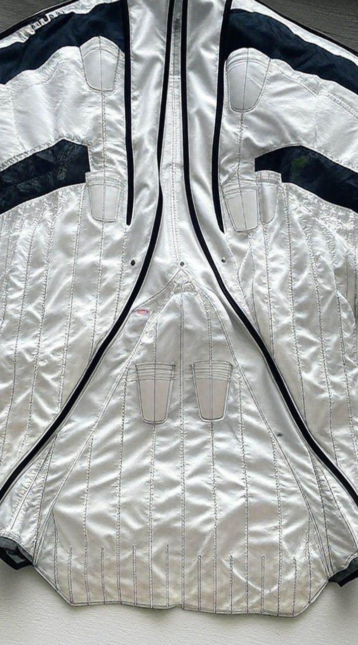 Used Squirrel Aura 4 Wing Suit - Image 9
