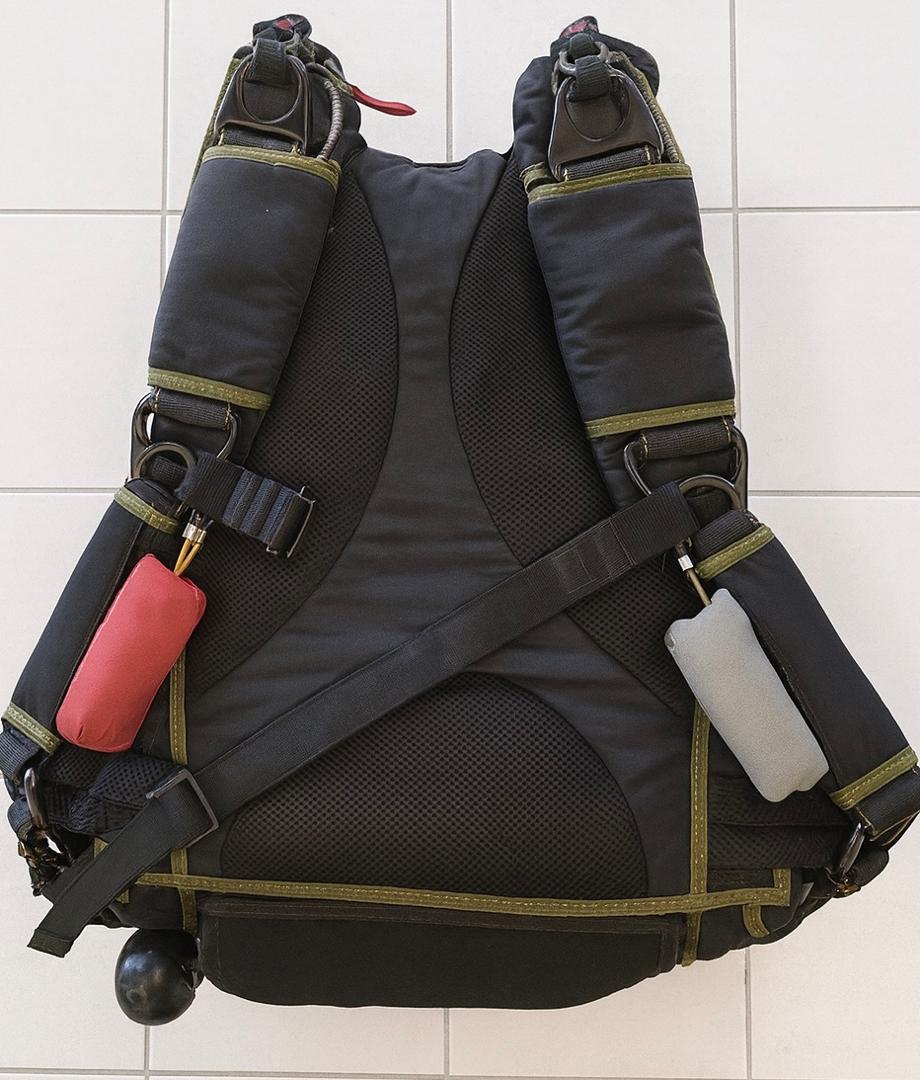 Used Firebird XL Rig 2020 , Rush 230 Reserve, Pilot 210 ZPX Cypres - Image 4